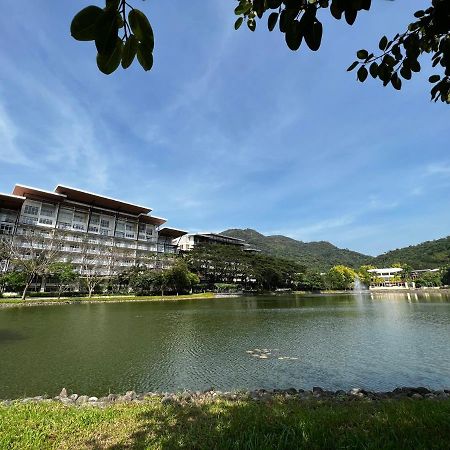 Bonel Condo At Pico De Loro Cutad Exterior photo